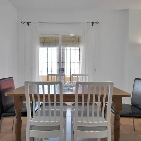 Mediterranean Near The Sea In - Palmeras 23a *